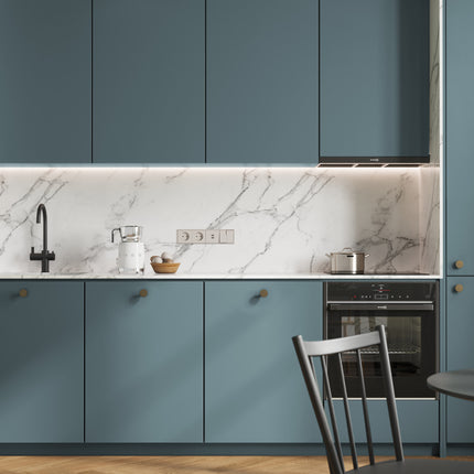 Matt lackierte IKEA Metod Küchenfronten in Blau/Grau mit modernem Griffdesign in stilvoller Küchenumgebung. - NovaFronten - Küchen Fronten Konfigurator - Standard - Matt